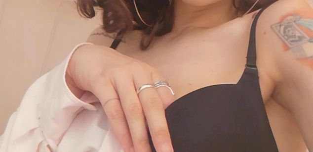 Model - Ruby Stones squirt