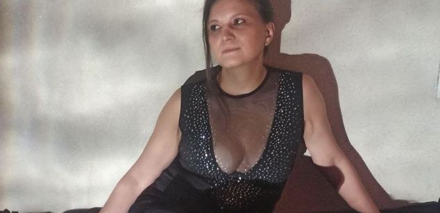 Model - Mia milf