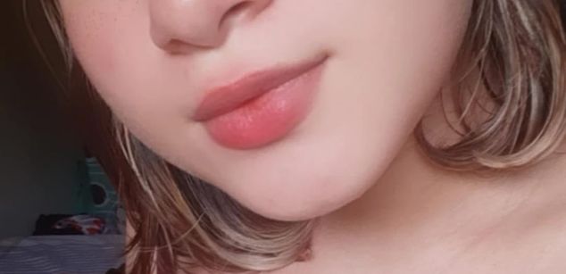 Model - NessaPretty latin