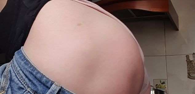 Model - AnnaLu strapon