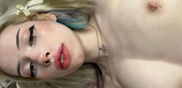 Model - Molly femdom