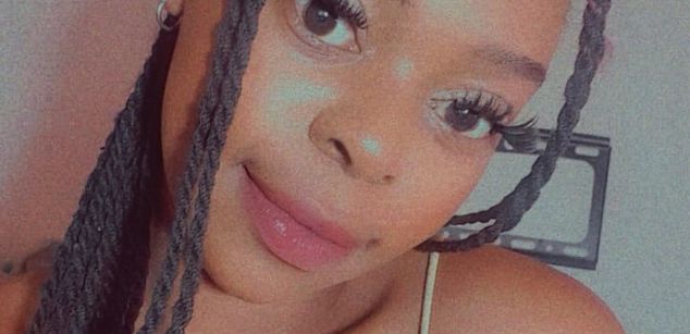 Model - PHINDILE submissive