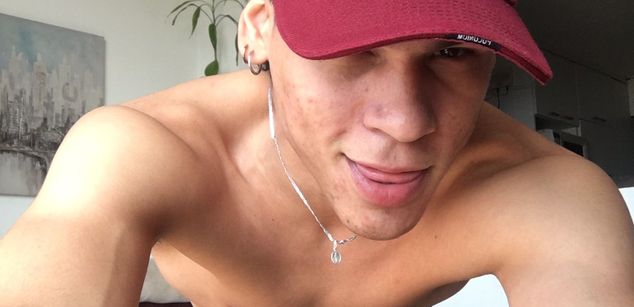 Model - Poysonsam bisexual