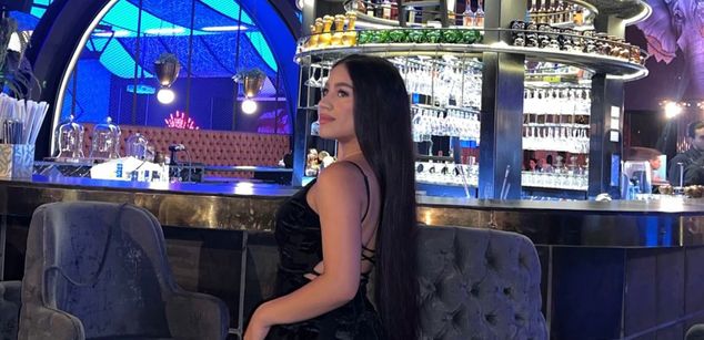 Model - XimenaWest dildo