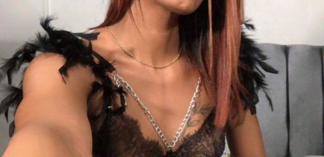 Model - Kimberly Moon bottom