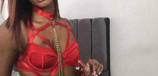 Model - Kimberly Moon bottom