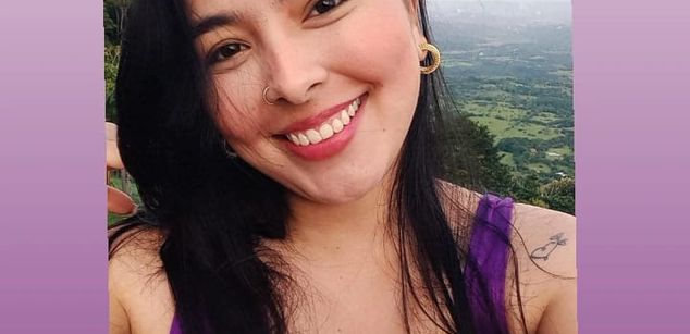 Model - Iris Moira feet