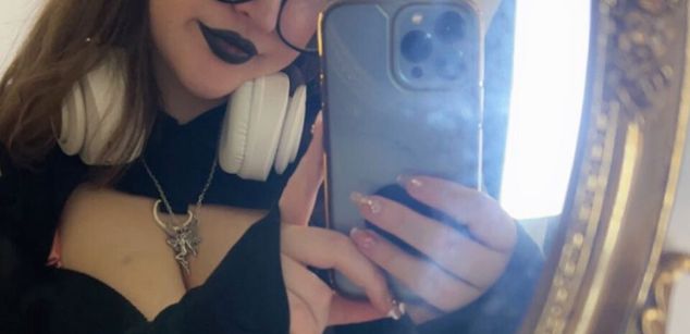 Model - Holly Wren allnatural