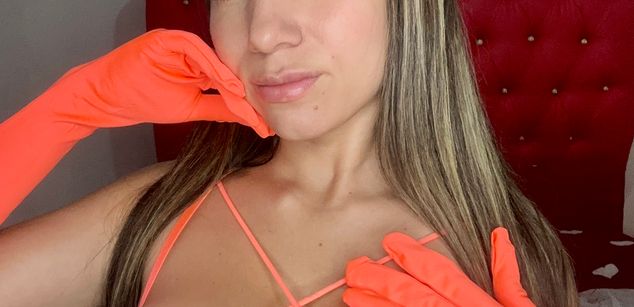 Model - Veronica Hot naked