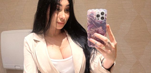 Cloe whitex cei Model - Cloe whitex cei