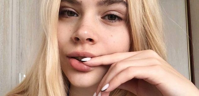 Model - Manany fetish