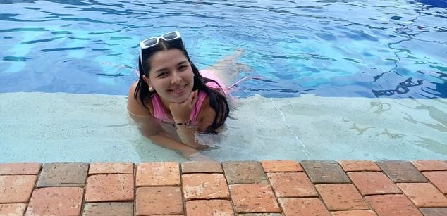 Model - Iris Moira feet