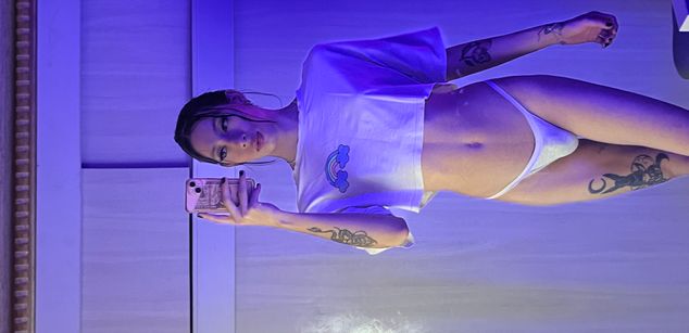 Model - Doja Alice Soto Mejia dominant