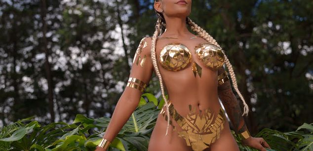 Model - EllaRose squirt