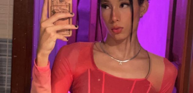 Model - Doja Alice Soto Mejia dominant