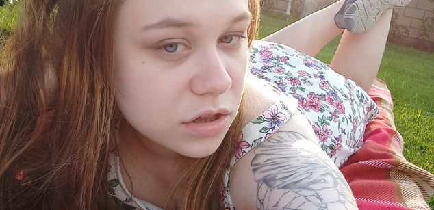 Model - Nessa Greyrat dildo