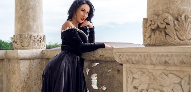 BeckyShine mature Model - BeckyShine mature