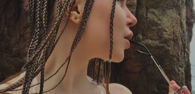 Model - mickey_mia blonde