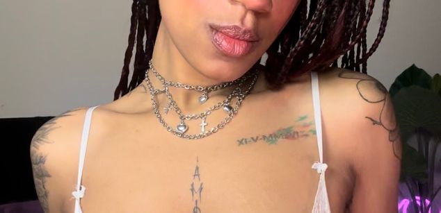Model - Ominira sweet