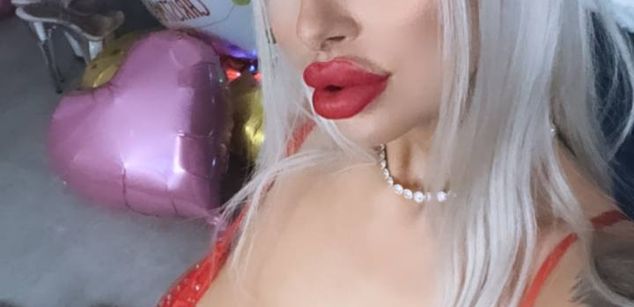 GoldenAmber pussy Model - GoldenAmber pussy