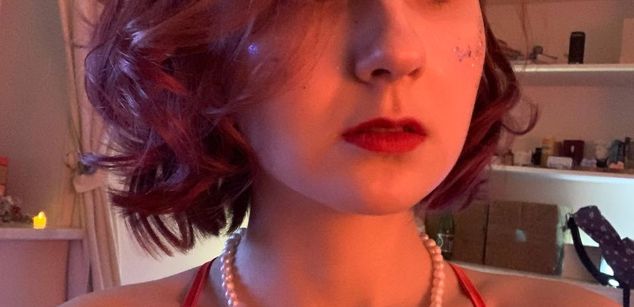 Model - Frances spanking