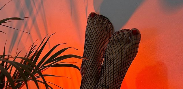 Model - Sarah Franco feet