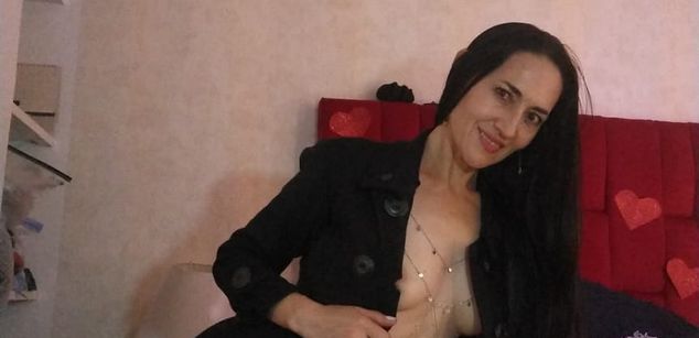 Mia_Mott brunnete Model - Mia_Mott brunnete