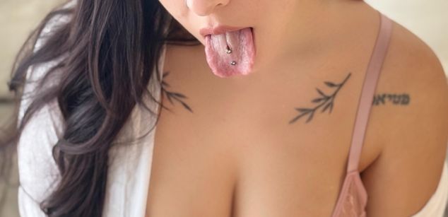 Juu horny Model - Juu horny