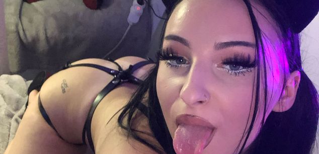 Scarlett Jakobs squirt Model - Scarlett Jakobs squirt