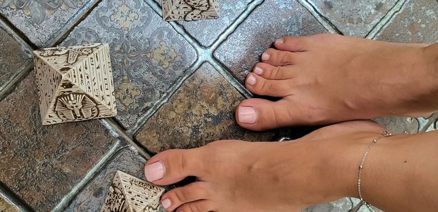 Model - Victoria findom