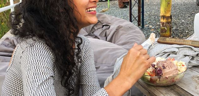 Model - Milkdulce1 squirt