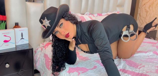 Model - SofiaLaurents Blackmail