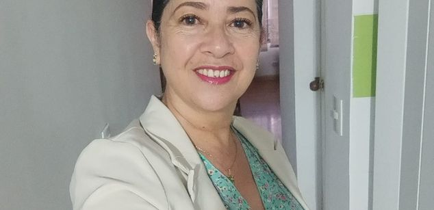 Model - AdeleSmithh heels