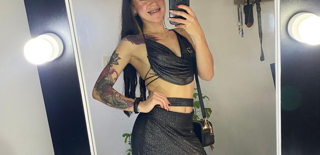 Athziry G petite Model - Athziry G petite