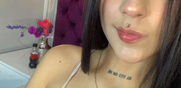 Violet Blaze feet Model - Violet Blaze feet