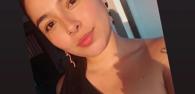 Model - Iris Moira feet