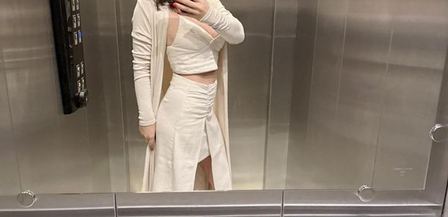 Model - AngieLipsX bigass