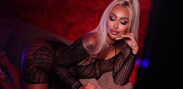 GoldenAmber pussy Model - GoldenAmber pussy