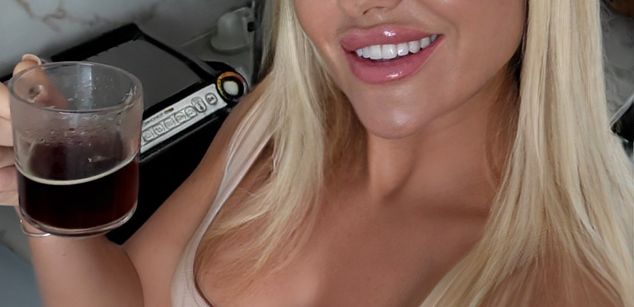 Inna blonde Model - Inna blonde