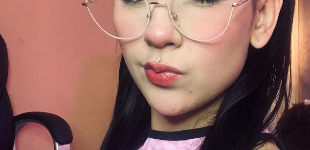 Violet Blaze feet Model - Violet Blaze feet