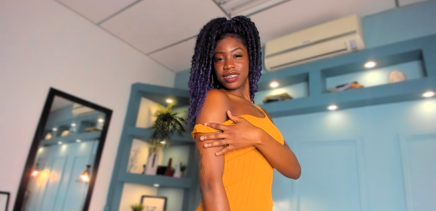 Model - Michelle Pose cum