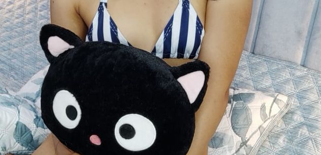 Model - Bella Sky Dominatrix