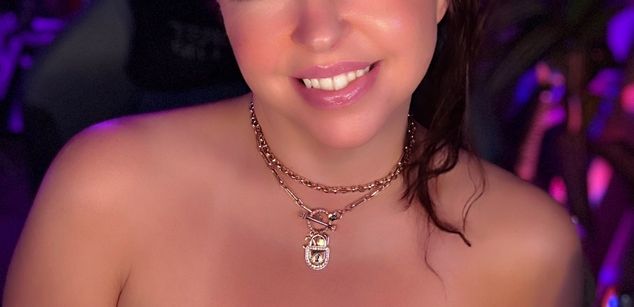 Mikaela Seraphina worship Model - Mikaela Seraphina worship