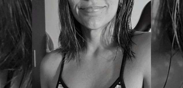 Model - Claire Domina joi