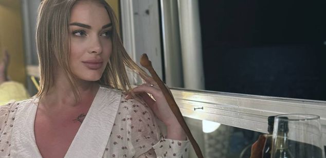 SofiaRay Blonde Model - SofiaRay Blonde