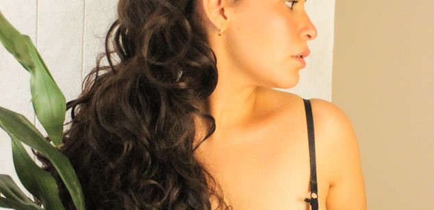 Model - Tess bigboobs