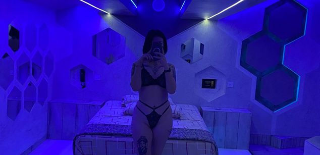 Nella Hallowtease Model - Nella Hallowtease