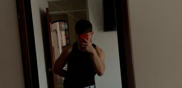 Model - Bayron smoke