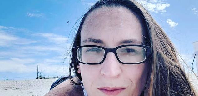 Model - VivianLayne fastresponse