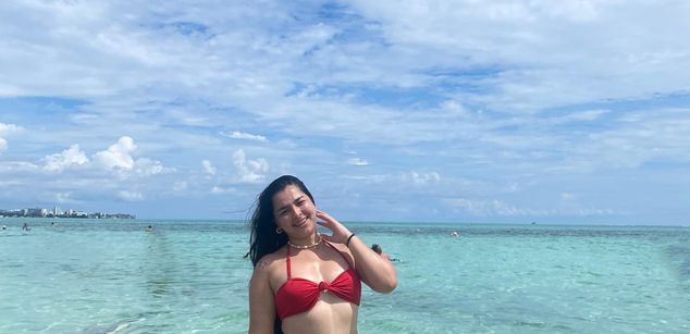 Model - Iris Moira feet